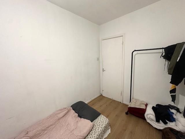 Property photo 3 of 4 Bedroom