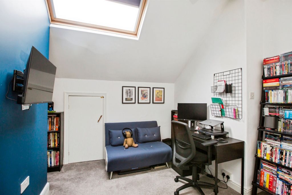 Property photo 3 of 17