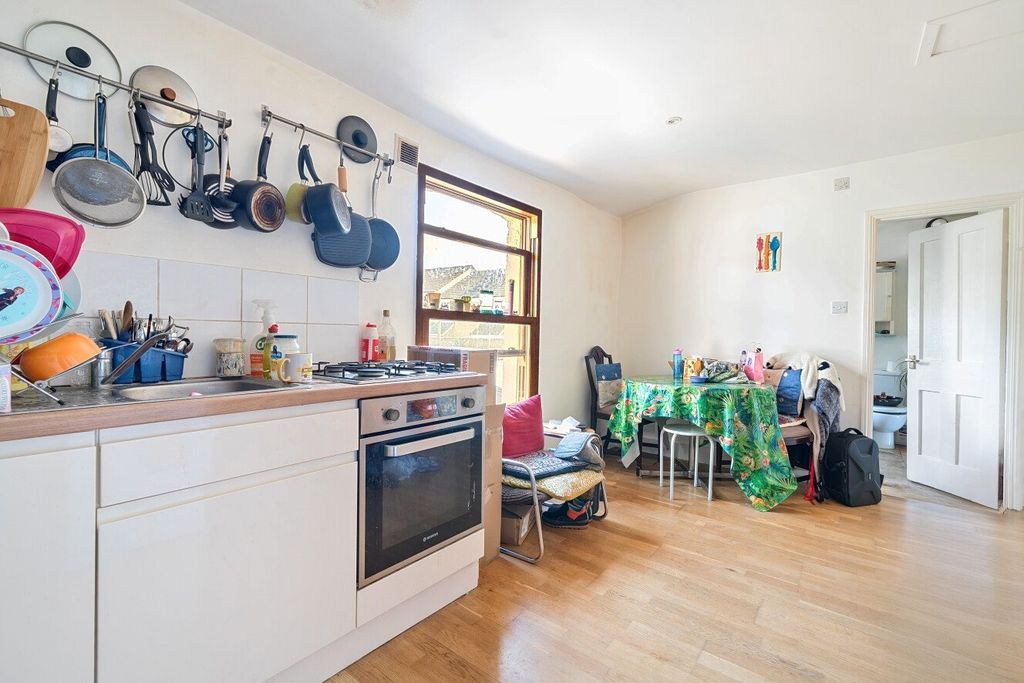 Property photo 1 of 10 Picture No. 09