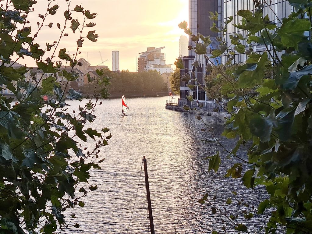 Property photo 2 of 12 Milharbour