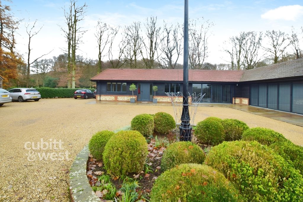 Property photo 1 of 11 Aa273E16-Fileacc