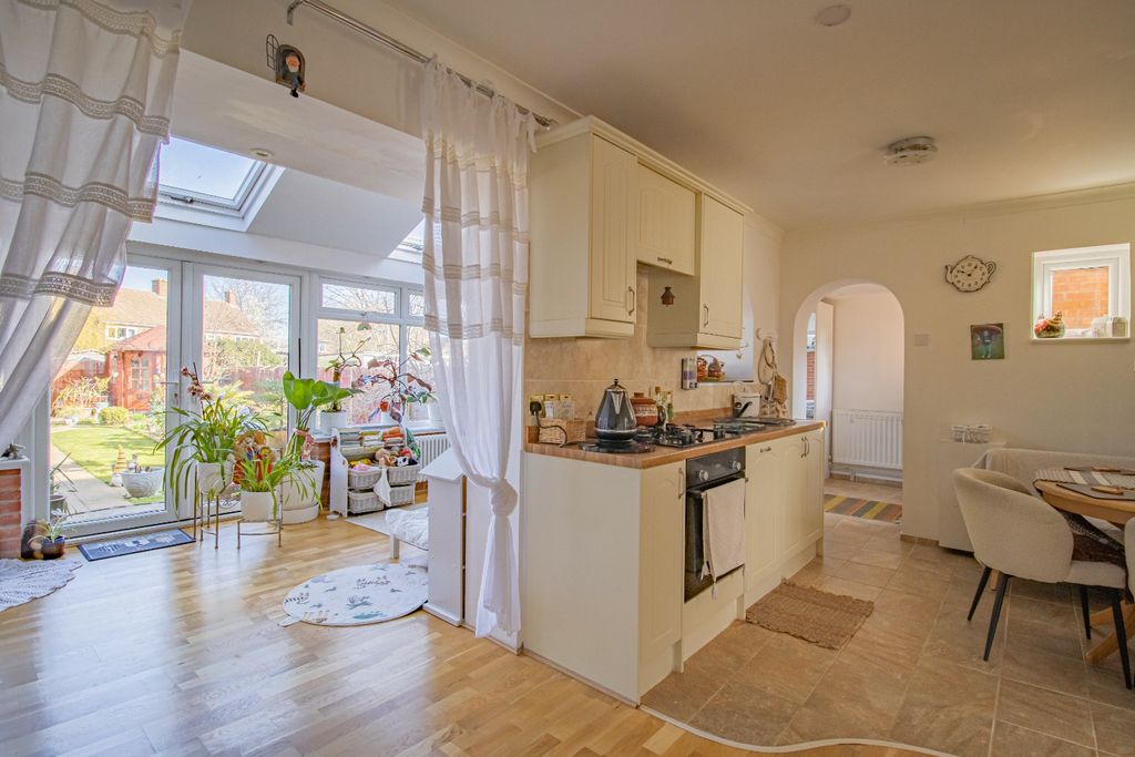 Property photo 2 of 23 4836202