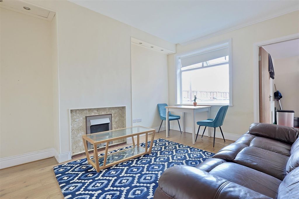 Property photo 1 of 9 E547Db00-E126-4614-A073-Fff26EE10C1C_1_201_A.Jpeg