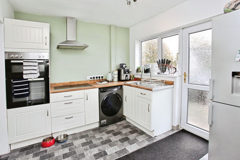 Property photo 3 of 24