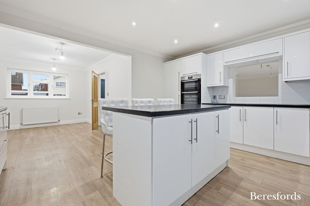 Property photo 3 of 38 Picture No. 51