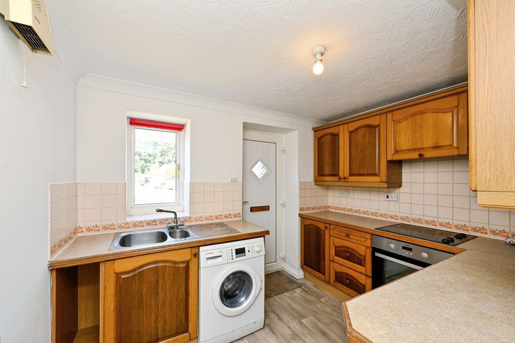Property photo 3 of 19 Pbox-Img.Jpg