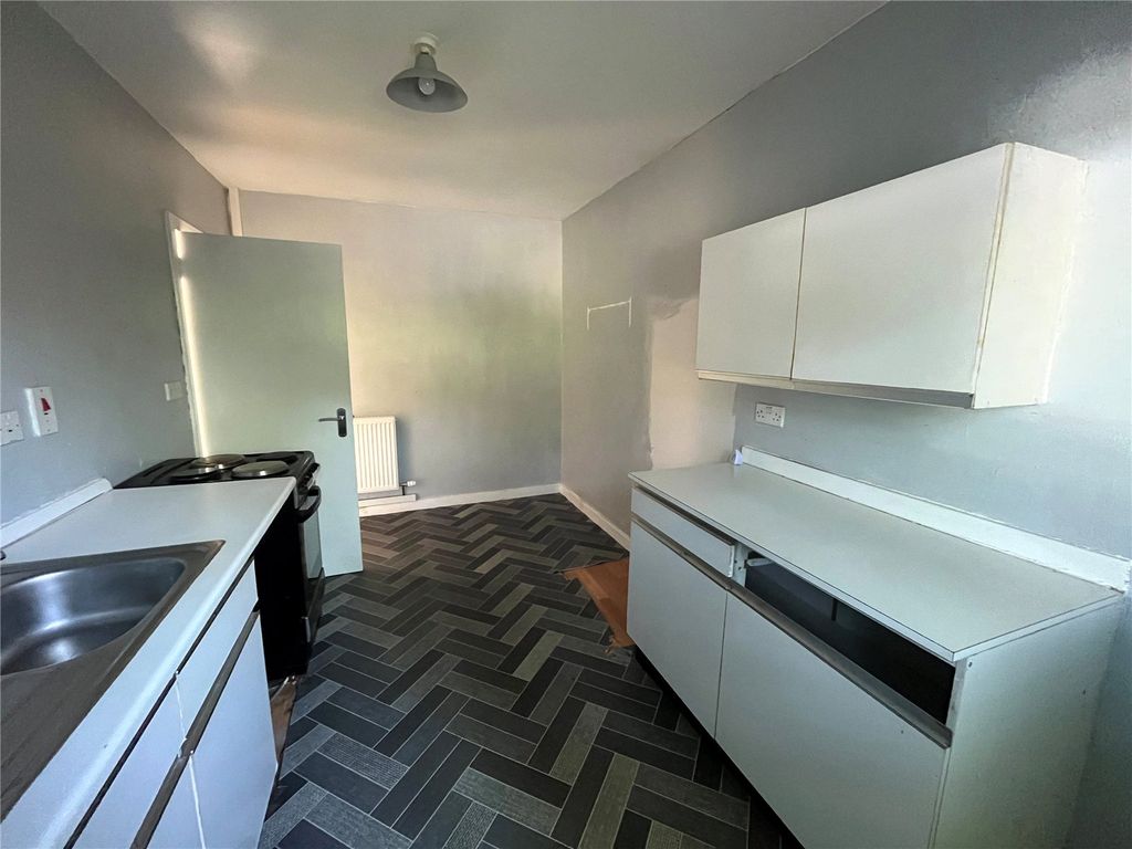 Property photo 2 of 18 Picture No. 26
