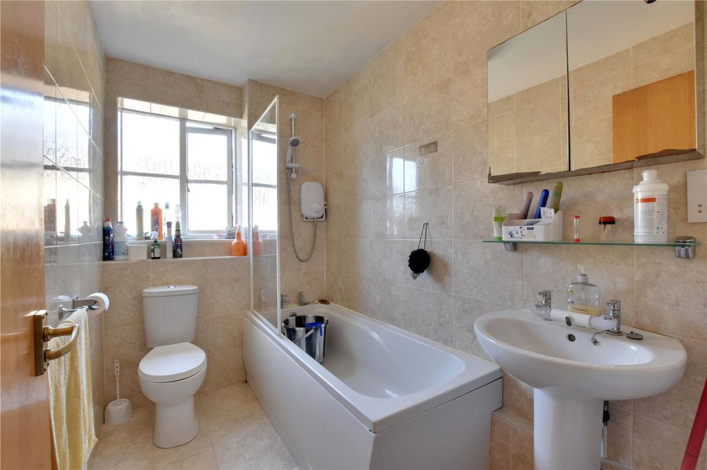Property photo 3 of 8 Picture No. 05