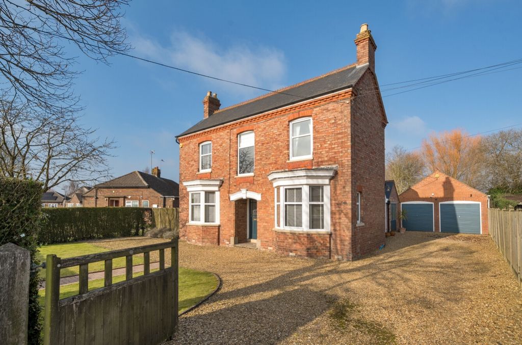 Property photo 1 of 29 1423795-18-69A8B6271232F-Arw