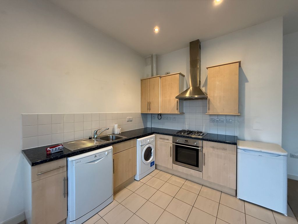 Property photo 1 of 4 Kitchen