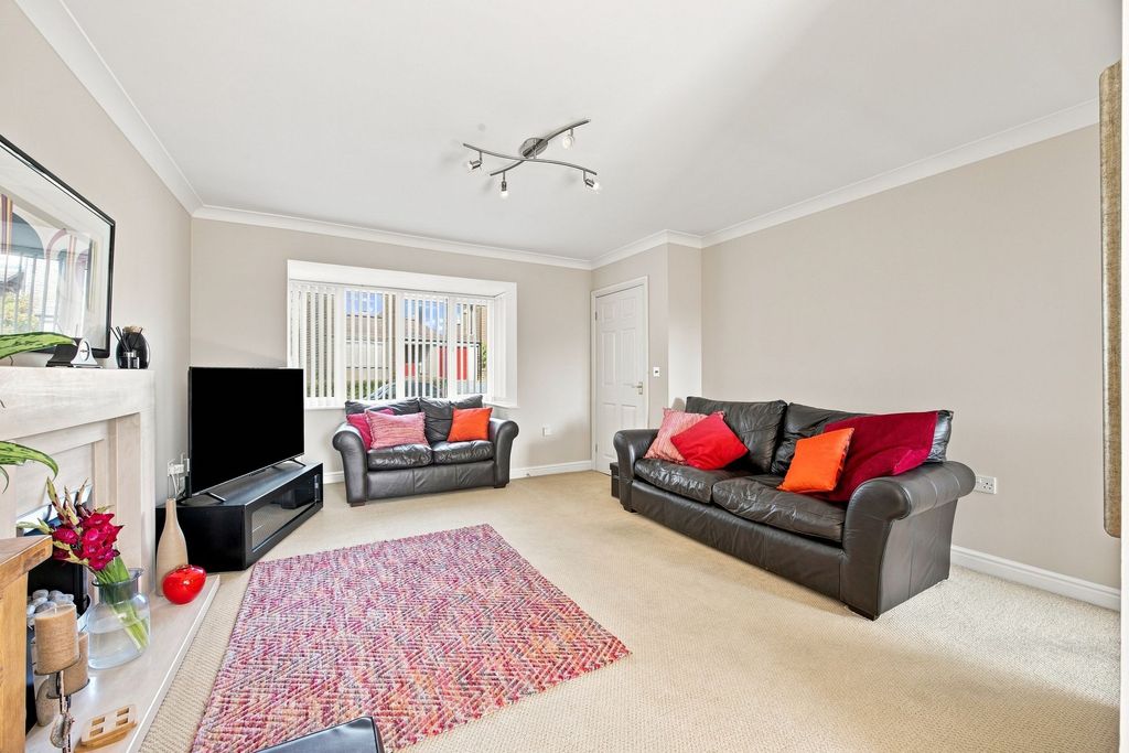 Property photo 2 of 29