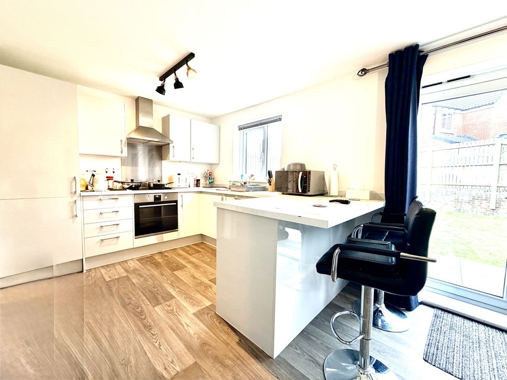 Property photo 3 of 15 Img_9048