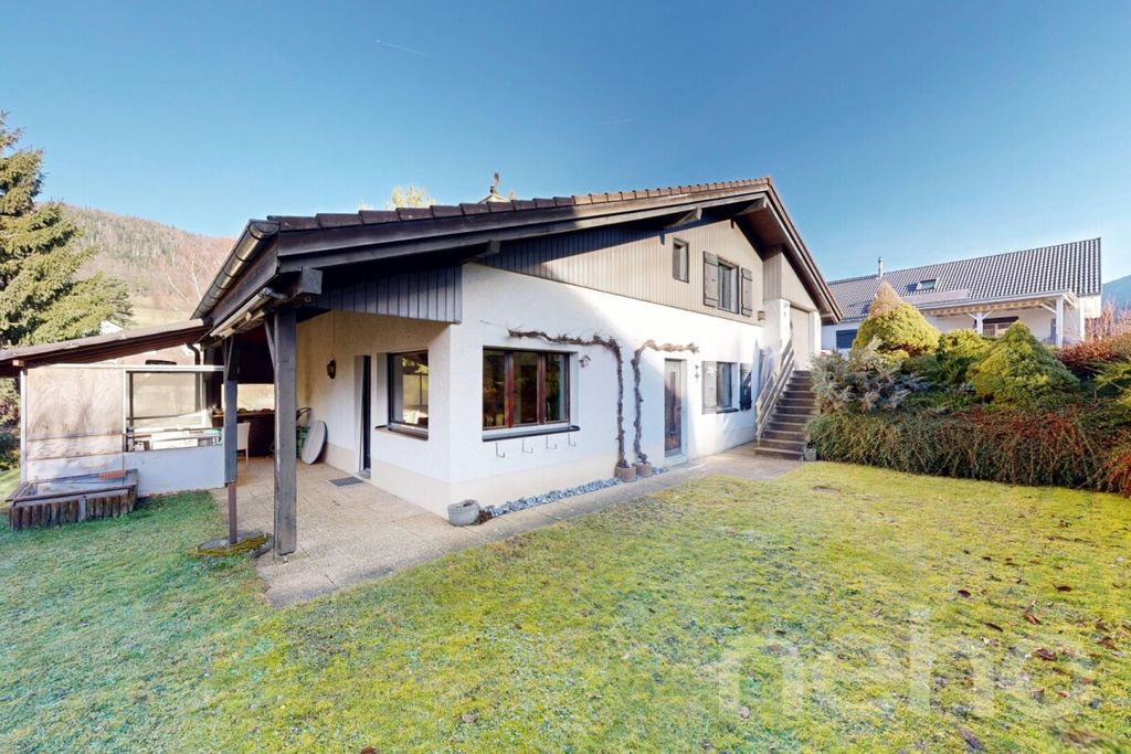 Property photo 2 of 12