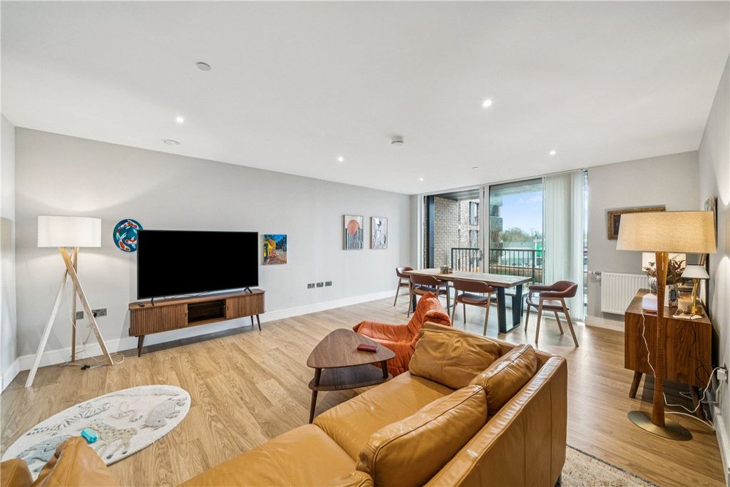 Property photo 2 of 14 Picture No. 10