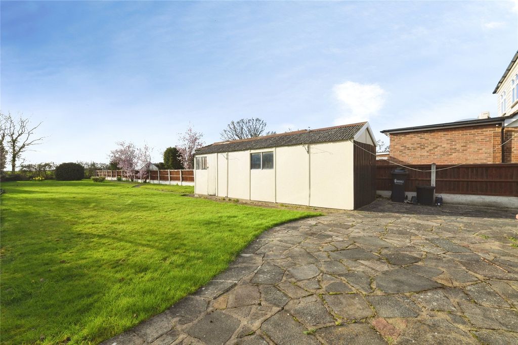 Property photo 2 of 18 Exterior