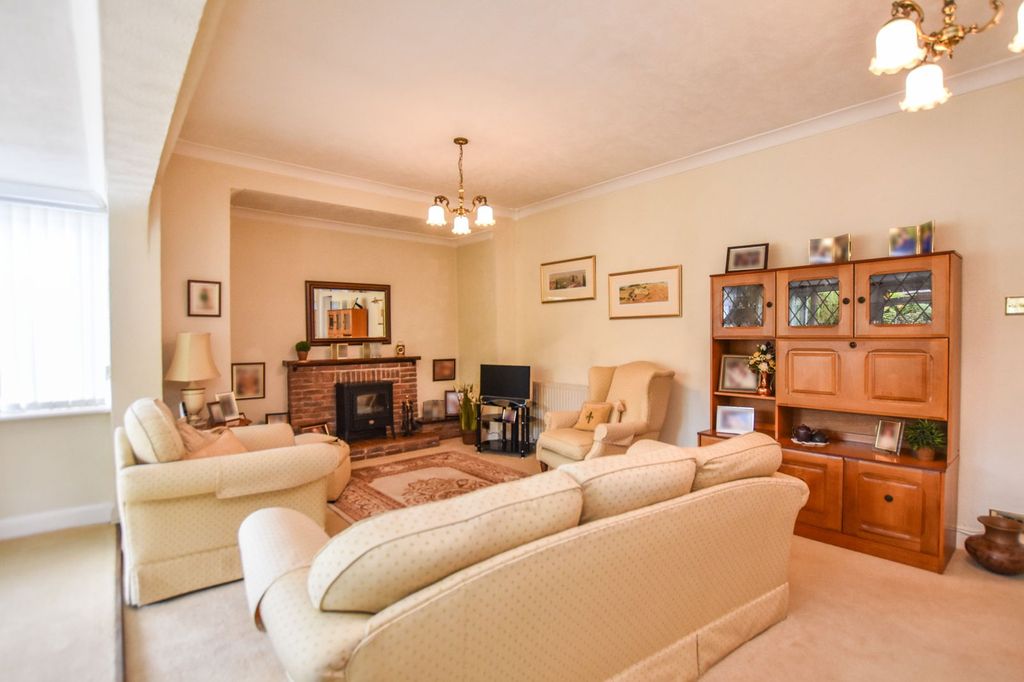 Property photo 2 of 24