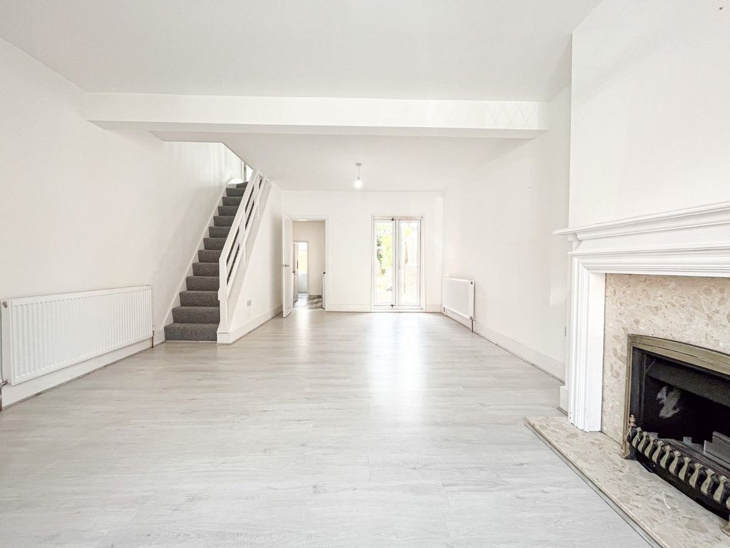 Property photo 3 of 17 Living/Dining Room