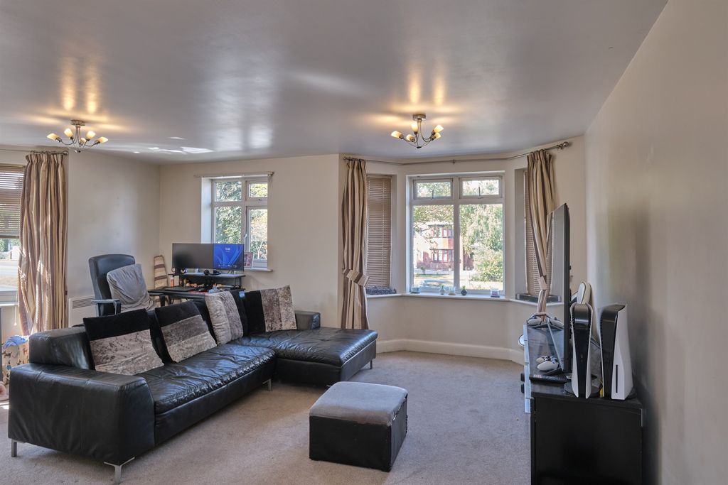 Property photo 2 of 13