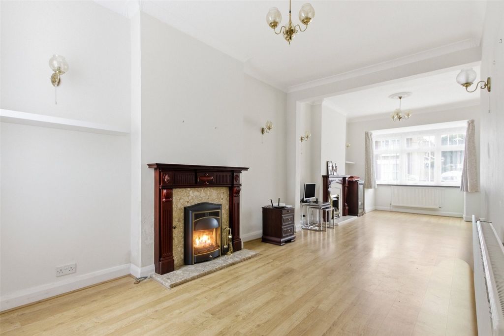 Property photo 1 of 25 Picture No. 06