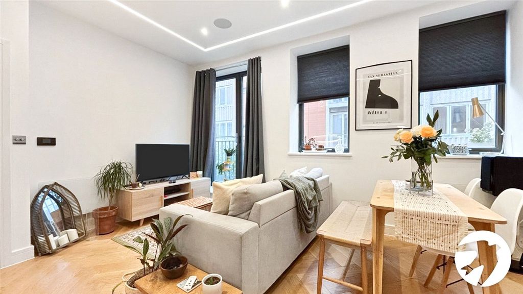 Property photo 2 of 10 Picture No. 44