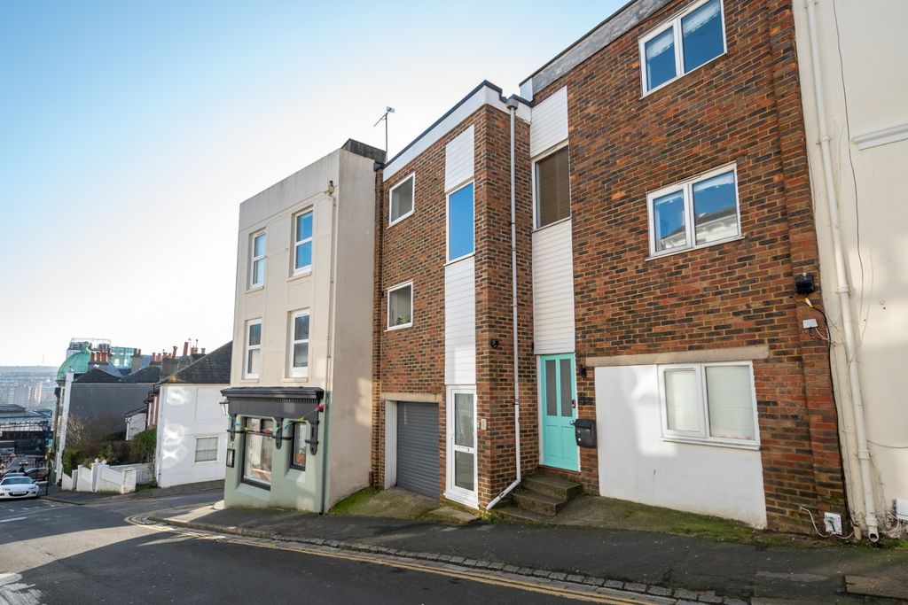Property photo 1 of 15 3073771