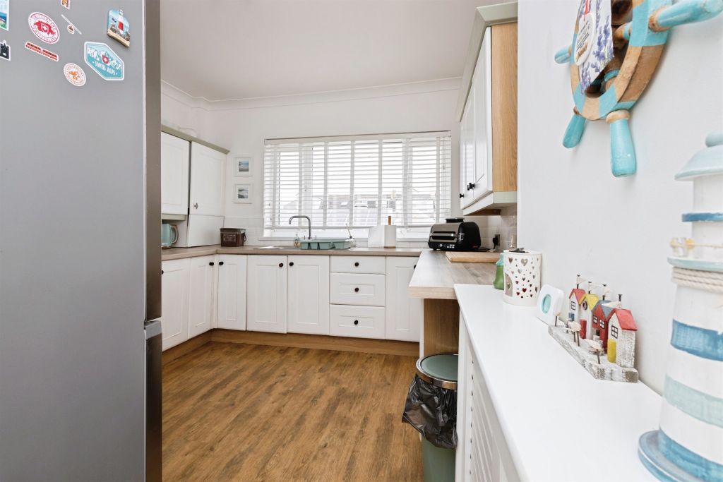 Additional image 12 of 3 bed maisonette for saleWellfield Avenue, Porthcawl CF36
