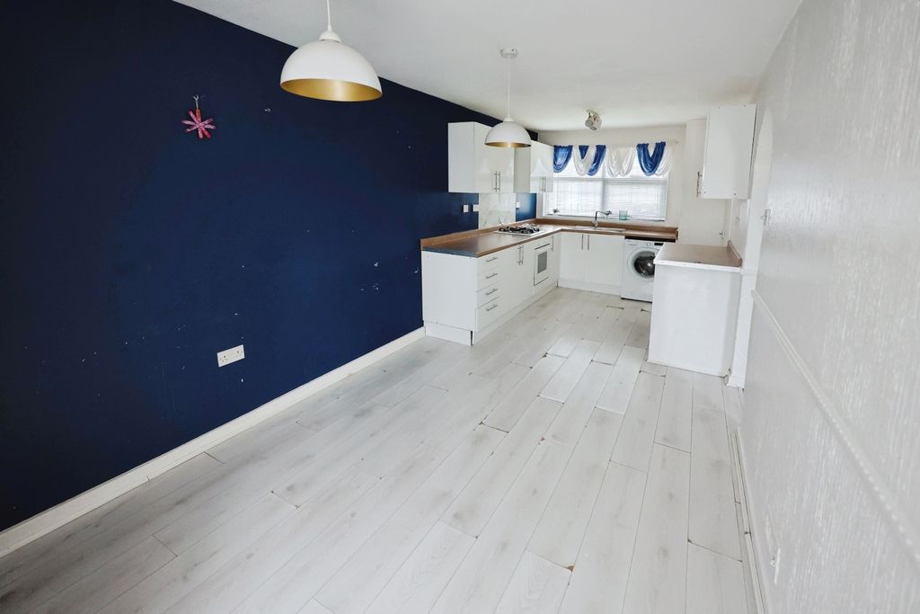 Property photo 3 of 14 Pbox-Img.Jpg