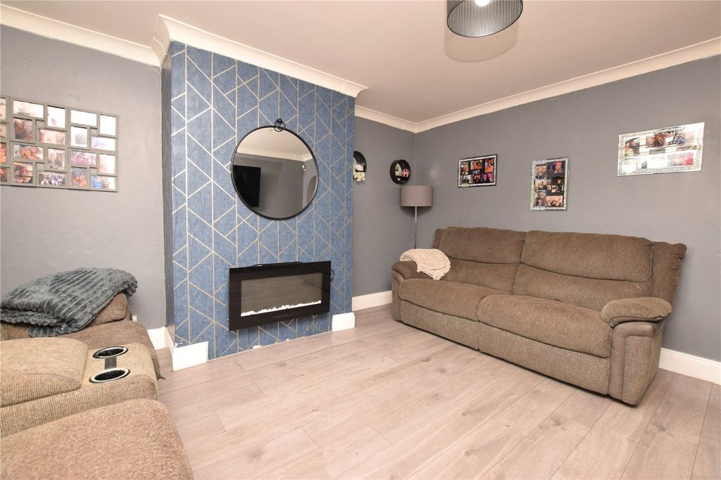 Property photo 2 of 12 Picture No. 06