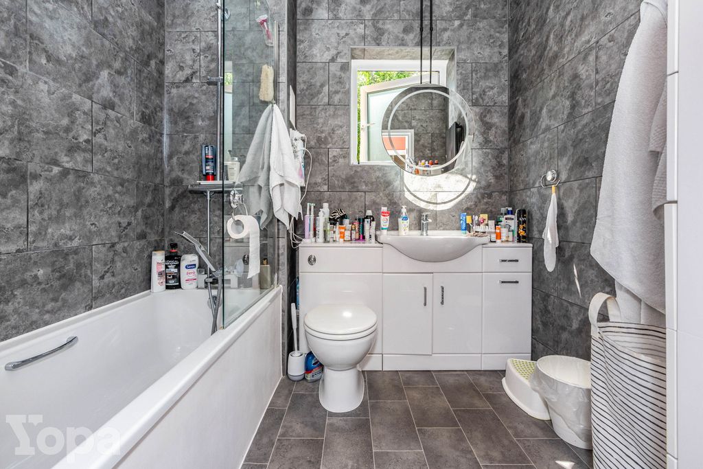 Additional image 15 of 3 bed detached house for saleBrambling Close, Greenhithe DA9