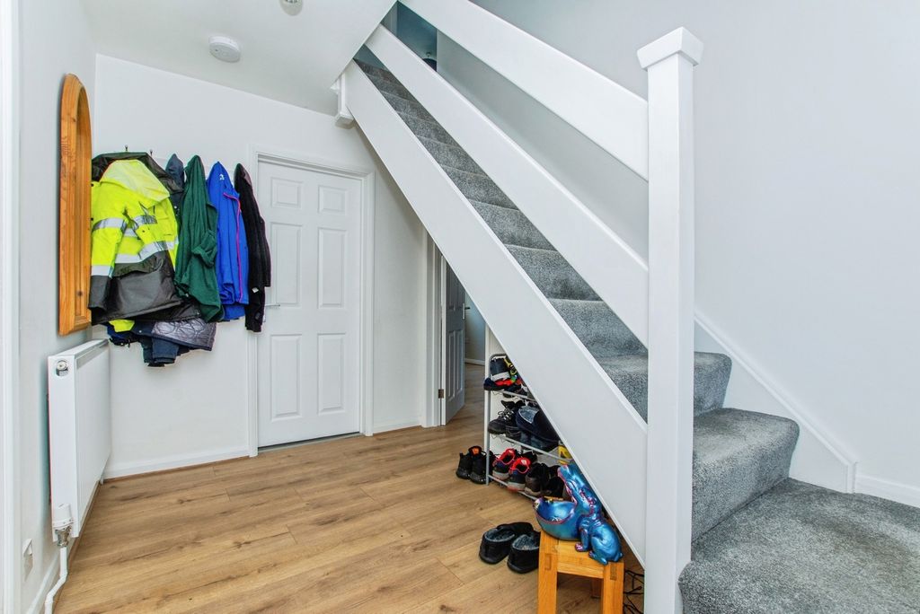 Property photo 2 of 17 Pbox-Img.Jpg