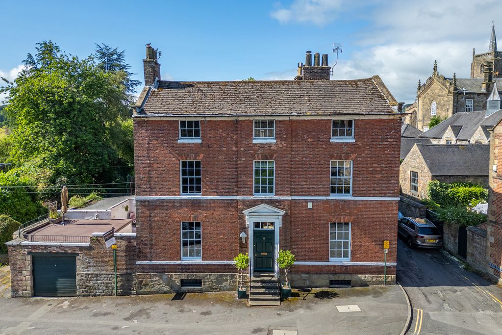 Property photo 1 of 45