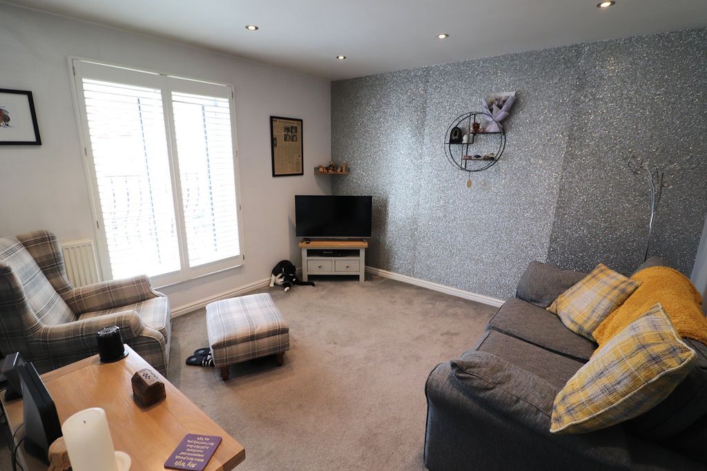 Property photo 2 of 13 Picture No. 34