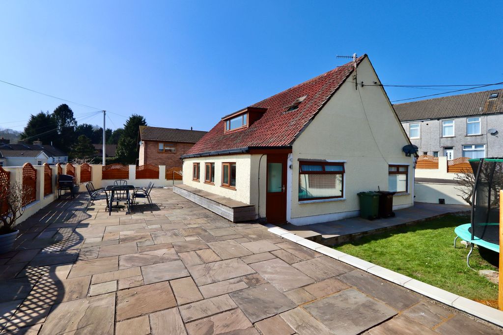 Property photo 2 of 44