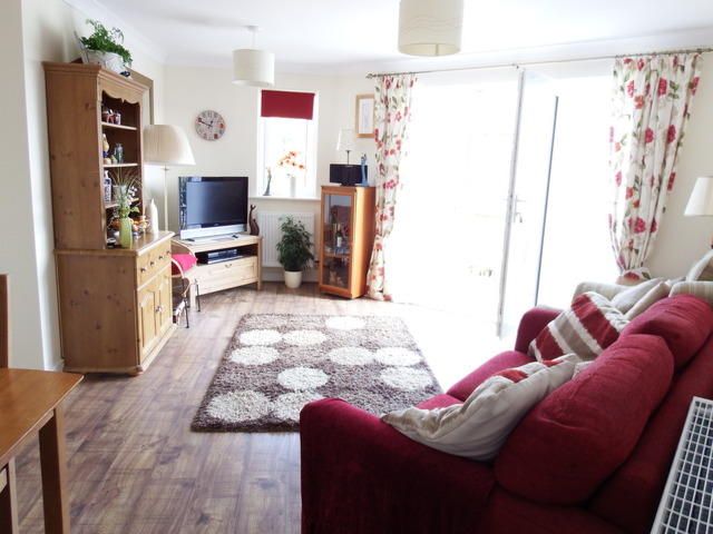 Property photo 1 of 7 A Well Presented Two Bedroom Property In Devon