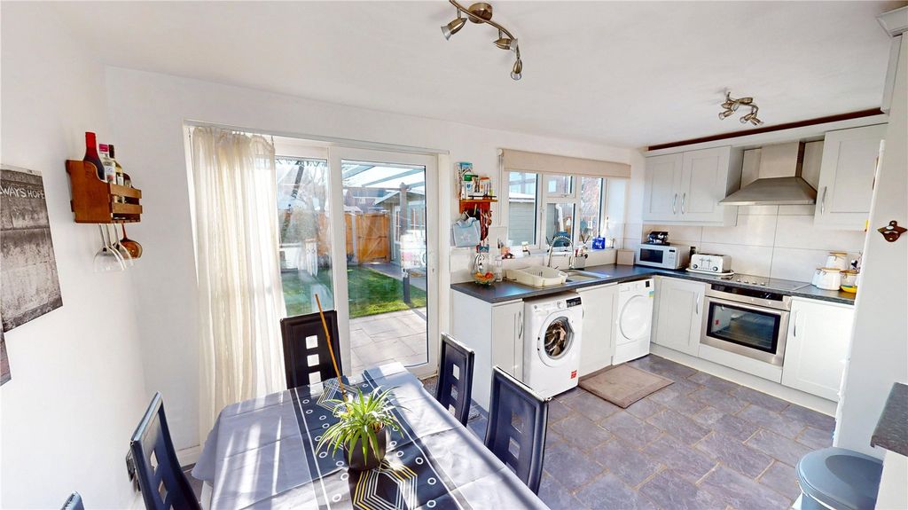 Property photo 3 of 17 Picture No. 40