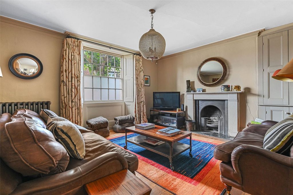 Property photo 2 of 26 Picture No. 16