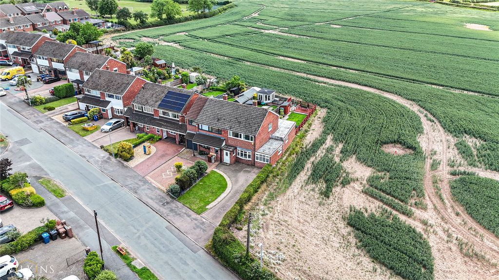 Property photo 2 of 37 Picture No. 02