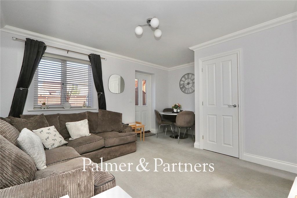 Property photo 3 of 18 Picture No. 06
