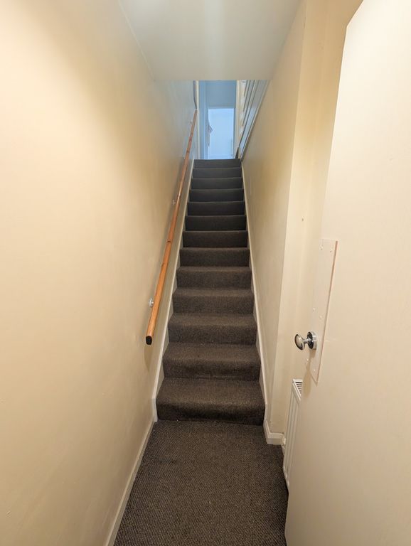 Property photo 3 of 9 Photo 1