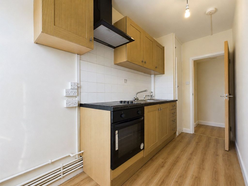 Property photo 2 of 12 Kitchen