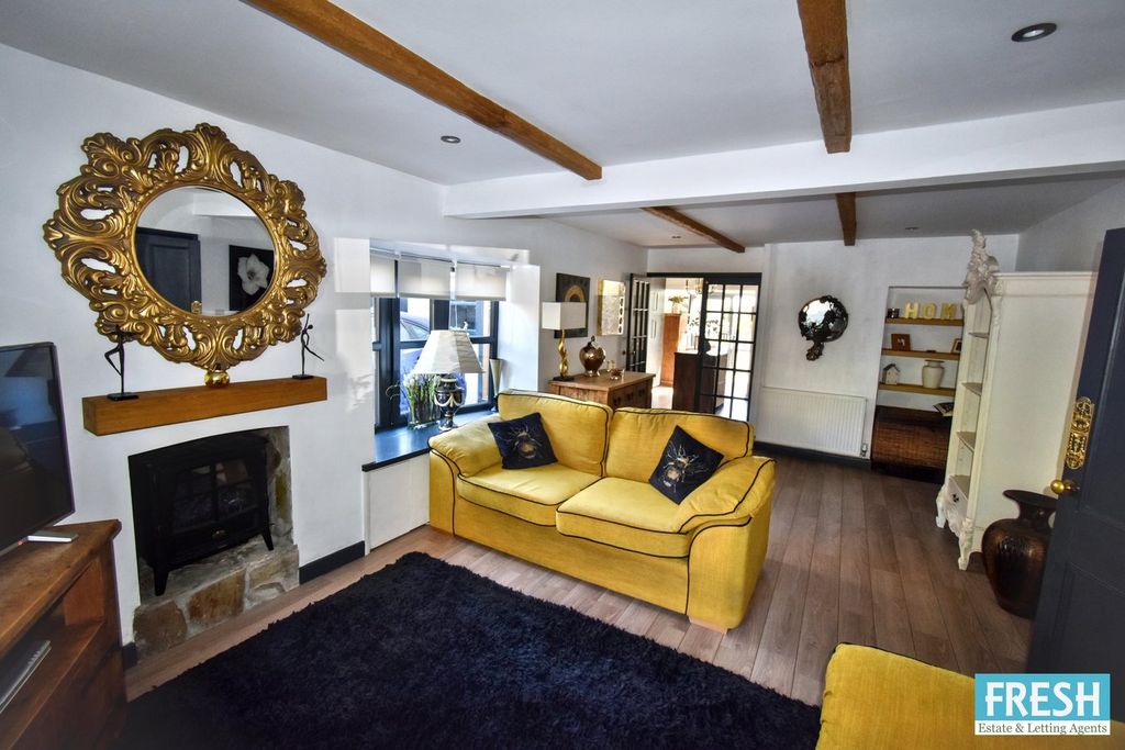 Property photo 3 of 40