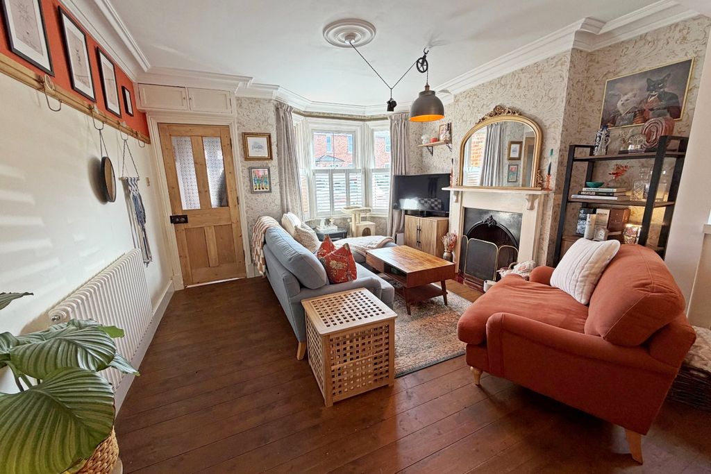 Property photo 2 of 19 5516411