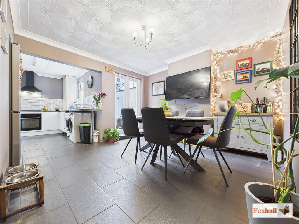 Property photo 1 of 17 Dining Area