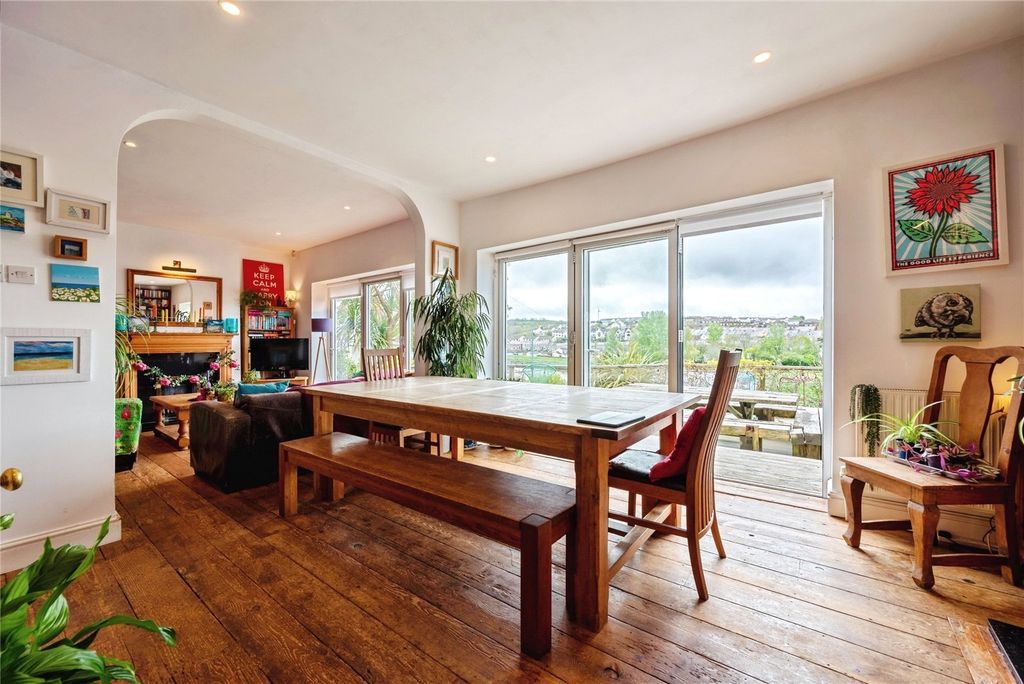 Property photo 3 of 18 Picture No. 25