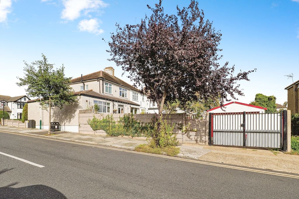 Property photo 2 of 21 Photo