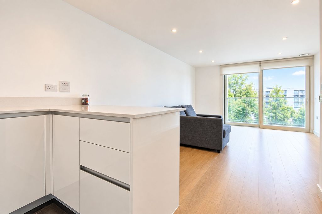 Property photo 3 of 10