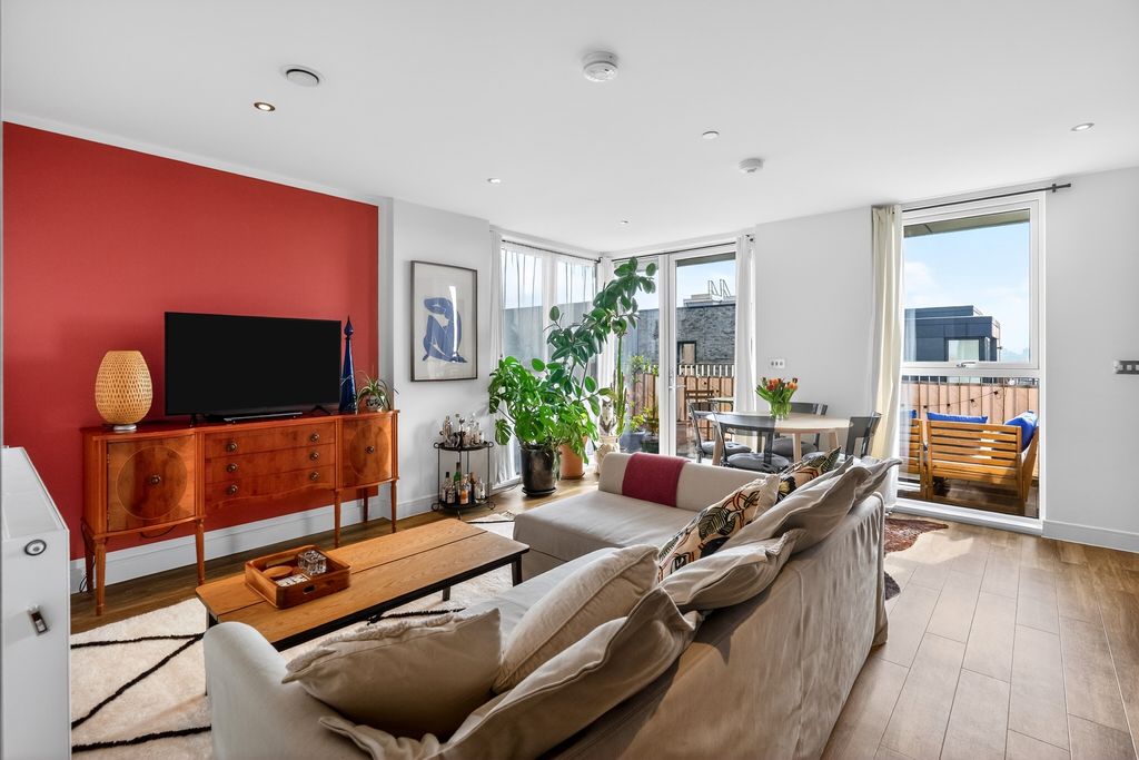 Property photo 1 of 23