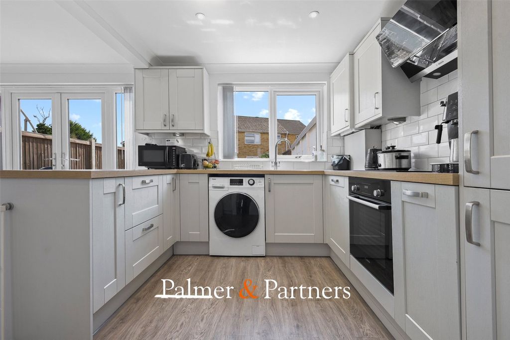 Property photo 2 of 18 Picture No. 05