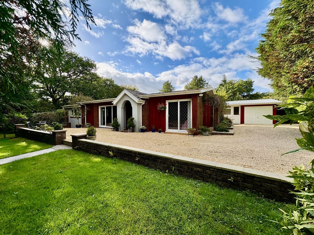 Property photo 1 of 40