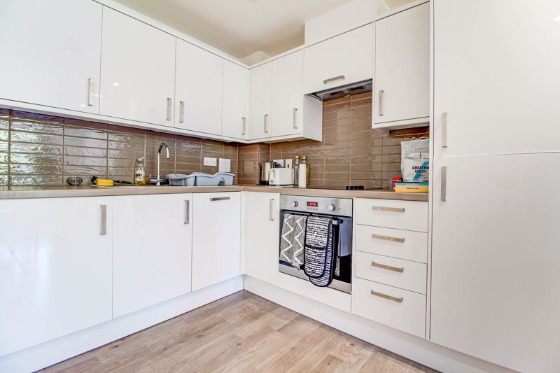 Property photo 2 of 9 Photo 5